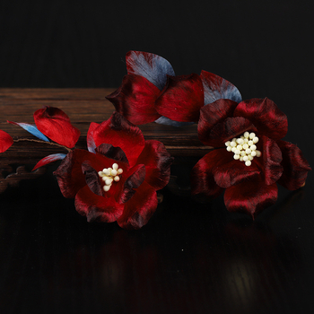 Selyem virág hajfésű, kézműves, ősi stílus (Anyag: Selyem; Forma: Virág; Feldolgozás: Kézzel készített; Stílus: Ősi)