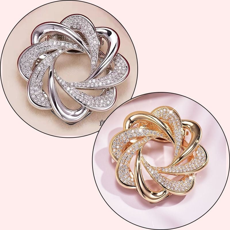 Ženski windbreaker kaput s čvrstom kopčom na pojasu i svilenu maramu; materijal: legura; proljeće 2025; brend Unique