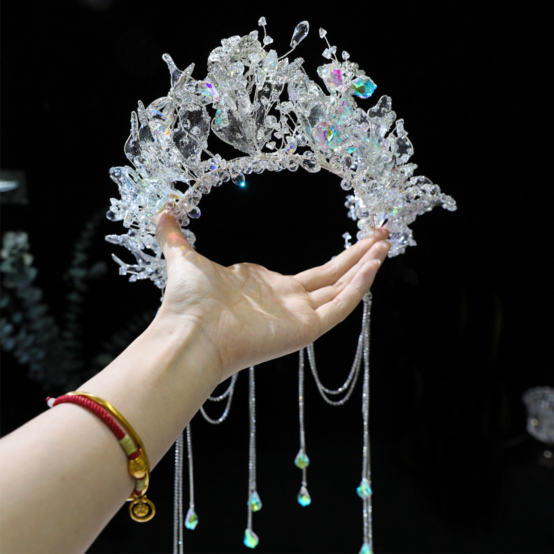 Tiara sa kristalima — Legura, Oblik: Kruna, Elektroplatina, Tip kristala: Kristal, Stil: Moda, Žene