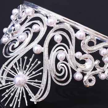 Barokna tiara za vjenčanje ili rođendan, legura, KC zlato, bijeli kristali, polirana završna obrada