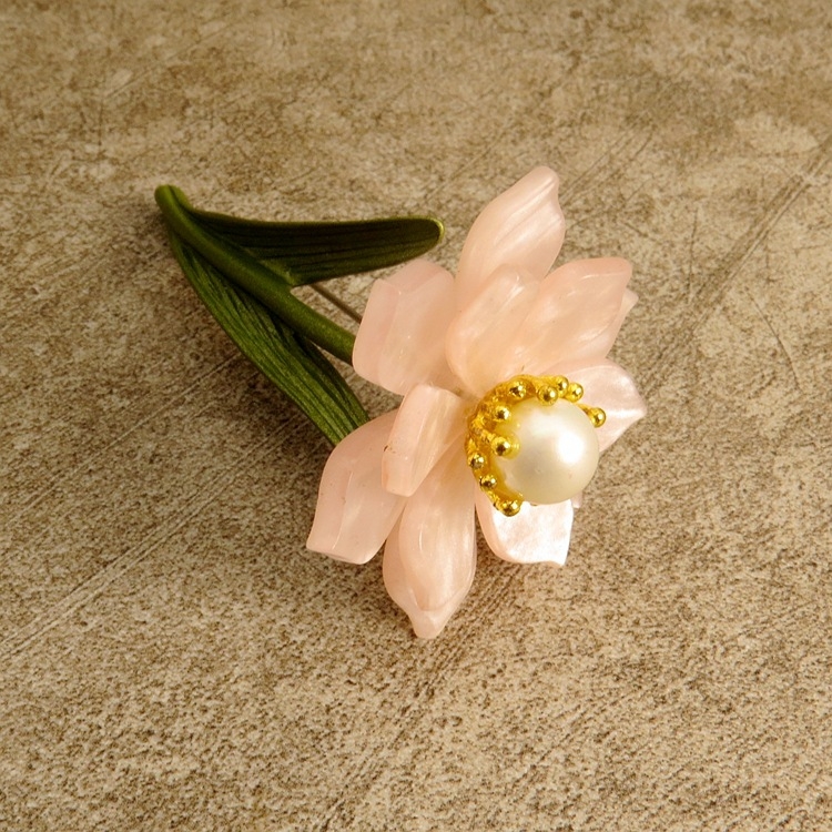 Brosa od smole s cvjetnim motivom, originalni dizajn, stil za parove, proljeće 2024