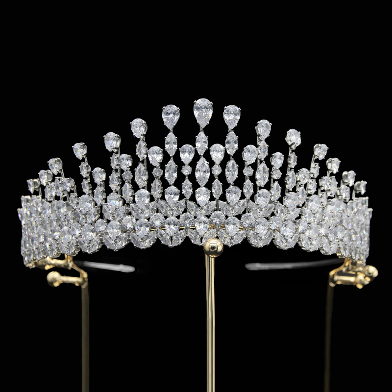 Nevjesta kosa tiara od bakreno-zirkonijskog materijala, ženski stil, kruna za princezu, pravi cirkon kristali, težina 115 g, elektroplatiranje, mogućnost prilagođavanja, odvojeno pakiranje
