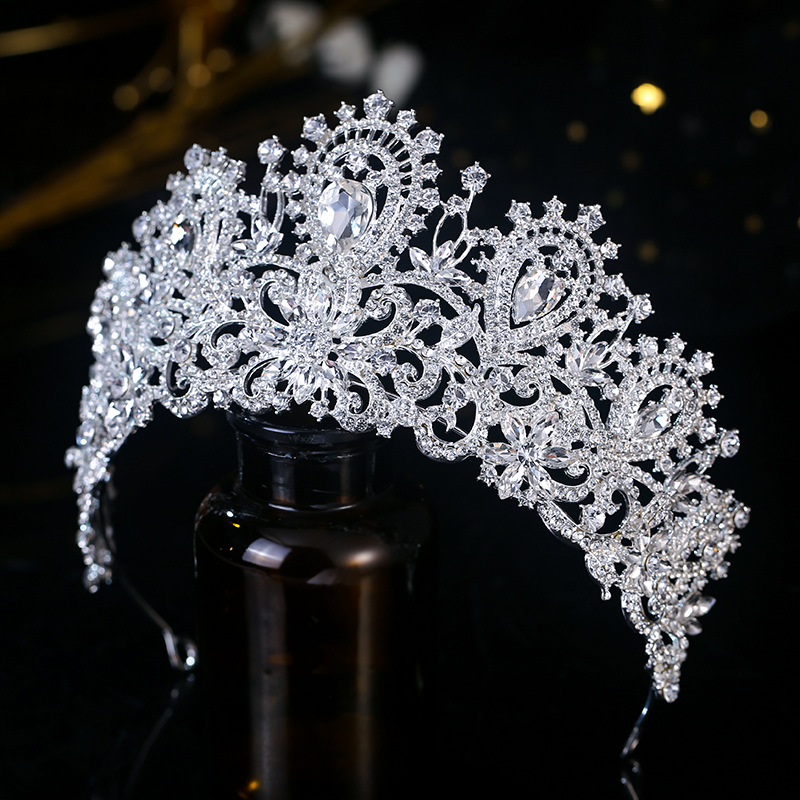 Karūna galvai su krištolais – lydinys, elektroplatinimo danga, krištolai