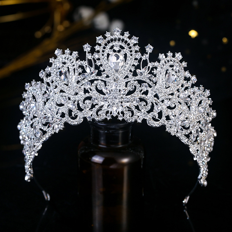 Karūna galvai su krištolais – lydinys, elektroplatinimo danga, krištolai