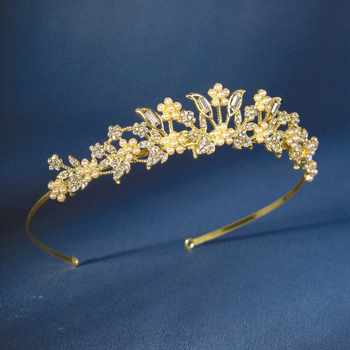 Galvos karūna su perlomis ir kristalais – rankų darbo lydinys, moteriškas stilius