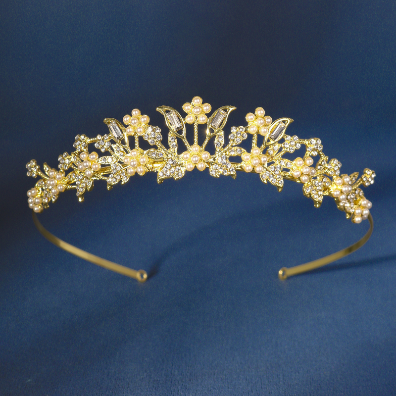 Galvos karūna su perlomis ir kristalais – rankų darbo lydinys, moteriškas stilius