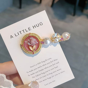 Hajcsat szív alakú gyöngyökkel és virágokkal, romantikus barokk olajfestmény-stílusban; anyag: ötvözet; kézzel készített; típus: Duckbill clip; stílus: koreai friss és édes