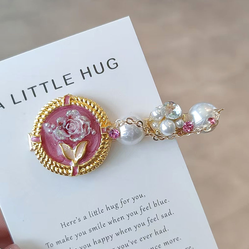 Hajcsat szív alakú gyöngyökkel és virágokkal, romantikus barokk olajfestmény-stílusban; anyag: ötvözet; kézzel készített; típus: Duckbill clip; stílus: koreai friss és édes