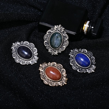 Brošňa – vintage štýl, barokový kamenné zdobenie; zinková zliatina; elektroplating; dekoratívny doplnok