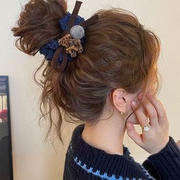 Gumica za kosu s leopard uzorom i plišanim pomponom, poliester, ručna izrada, korejski stil, visoka elastičnost