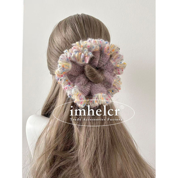 Vunena gumica za kosu s resicama na kraju, ručno izrađena, visoka elastičnost, bez umetanja,moderan gradski stil