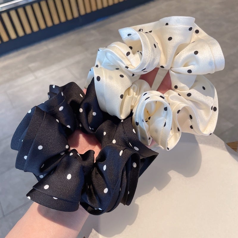 Matu aksesuārs — rokām darināts satīna auduma matu riņķis ar punktotu rakstu, Korejas stil, brīvs siluets, svaigs un salds, pavasara 2025 kolekcija