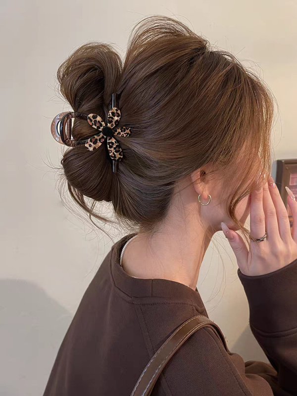 Klip za kosu s leopard printom i cvijećem, Gripper klips za visoku rep, ručna izrada, miješani materijali, ljeto 2025