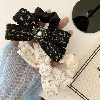 Didžiojo žarnos plaukų žiedas — audinys, rankų darbo, lengvas prabangos stilius, miesto mados, 2022 metų žiema