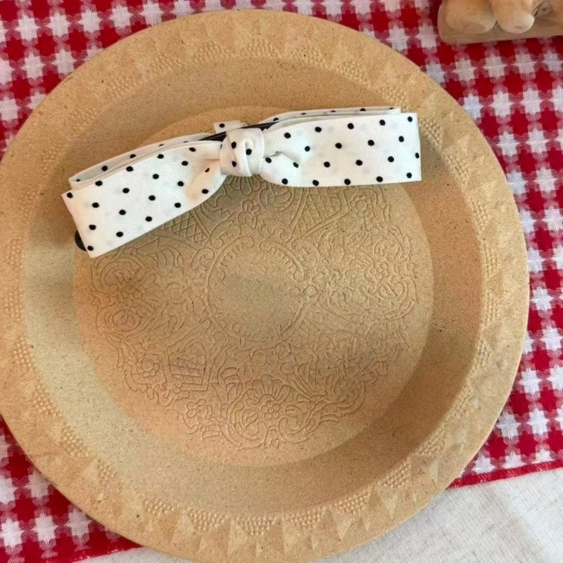 Banánový spon na vlasy s bodkami, retro štýl, akryl, ručná výroba, značka Pei Min