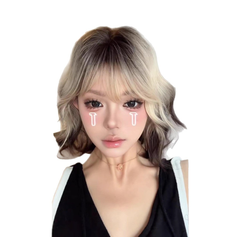 Trumpa garbanota parūka – natūralus įvaizdis, Prekės ženklas: Koni Wig, Modelis: pilna galvos parūka, Plaukų medžiaga: aukštos temperatūros šilkas, Kirpčiukai: tiesūs