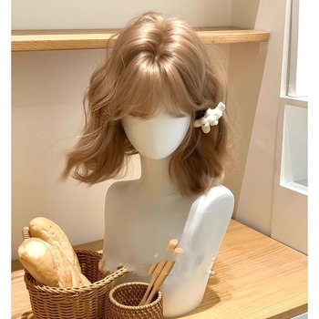 Perika s kratkom kovrčom, prirodni korejski Lolita stil, potpuno pokrivanje glave, vlakna otporna na visoke temperature, nije za bojanje