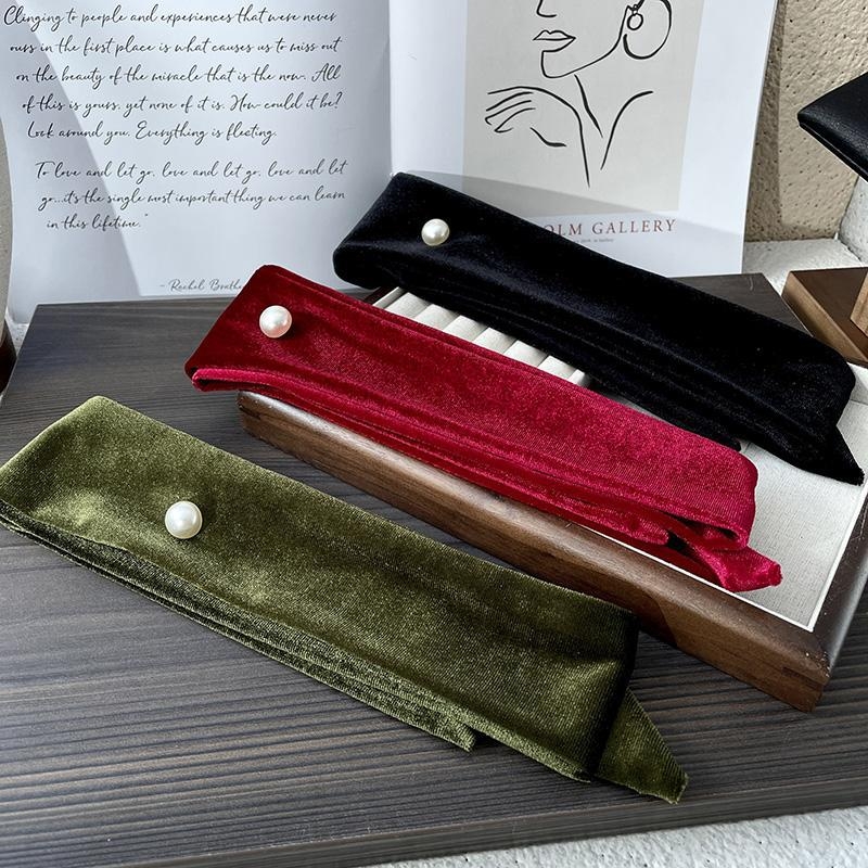 Аксесоар за глава – шал-бандана; корейски стил, каре шарка, есен 2024