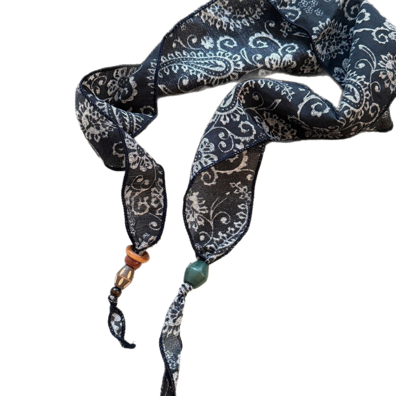 Maca Baka etnički šal za glavu s oblikom kešu cvijeta, jesen 2025