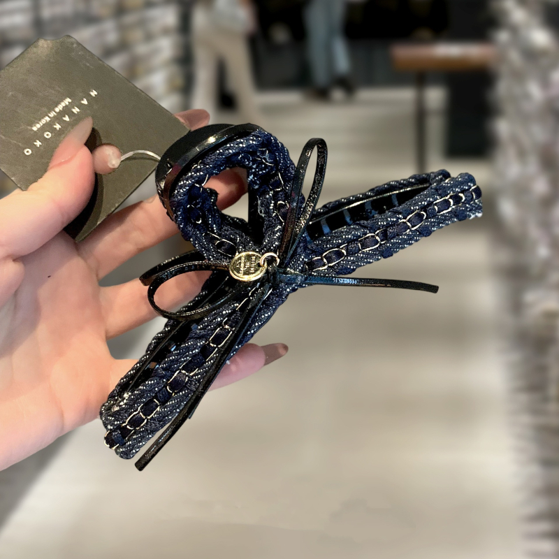 Klip za kosu Shark Clip s denimnim lancem i mašnicom – ručno izrađeno, gripper, ženski dodatak