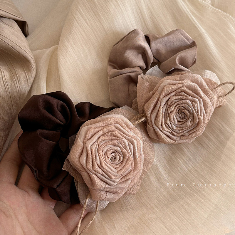 Elastic de păr cu floare din material textil, din trandafir uscat – lucrat manual, agrafe împletite, accesorii pentru cap (Primăvara 2024)
