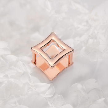 Kopča za šal od legure, cvjetnog oblika, s ugrađenim bijelim zlatom, Limu, šifra Dd0158