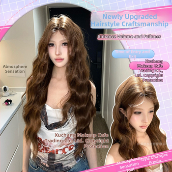 Sieviešu parūka ar pilnu galvas mežģīņu, astoņu rakstzīmju bangs, augstas temperatūras izturīgas šķiedras, daļēji roku darbs, lielas viļņotas cirtas