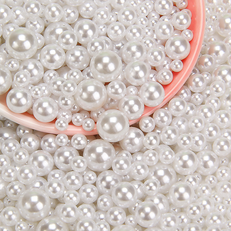 Perlasta DIY ukosnica za kosu — materijal: plastika/smola, obrada: pečeno farbanje, stil: sladak