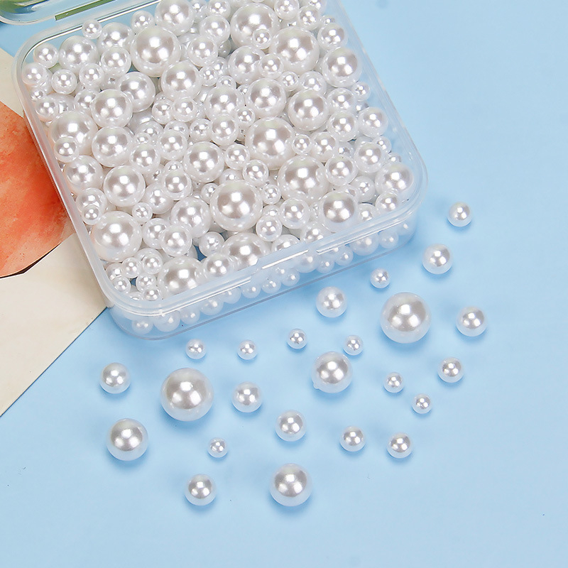 Perlasta DIY ukosnica za kosu — materijal: plastika/smola, obrada: pečeno farbanje, stil: sladak