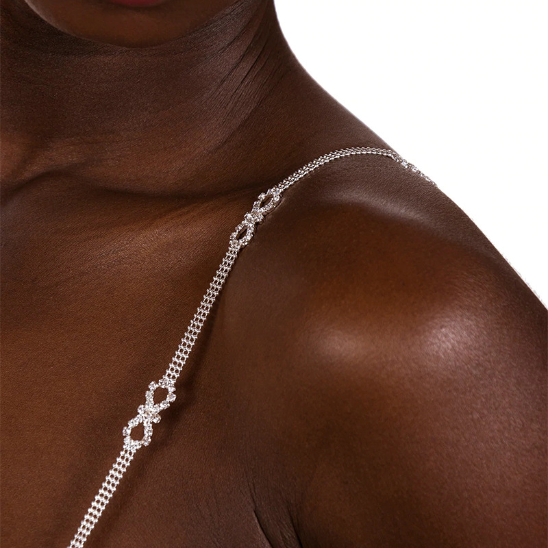 Pečių grandinė su geometriniu mozaikos dizainu ir lydinio įklotais dirbtiniais akmenimis, elektrogalvanizavimas, individualizavimas