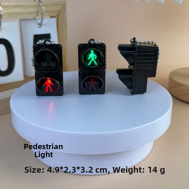 LED satiksmes signāla atslēgu piekariņš un somas piekariņš, plastmasas gaismas rotaļlieta, 14+