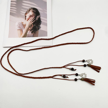 Kézzel szőtt deréköv csüngővel – bohem stílus, anyag 680022, sima csat, derék kiegészítő, 2024 nyár