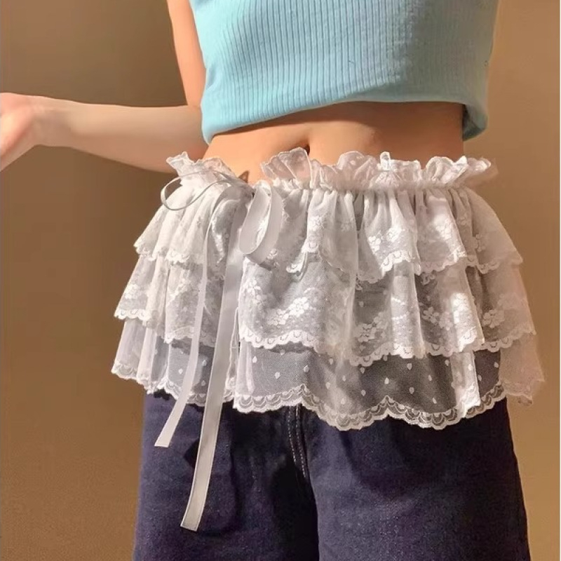 Proljetno-ljetni balet stil: slojevita tutu suknja s čipkom i vezanjem, casual denim izgled