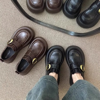 Loafers dama, cu vârf rotund, partea superioară din Super Fiber, toc mediu 3–5 cm, talpă groasă