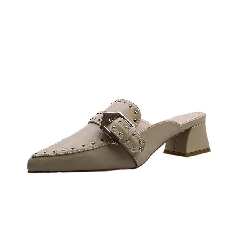 Moteriški sandalai su ašiu pirštu, kniedėmis užsegimas, storas kulnas, PU viršus, PU vidus, gumos padas