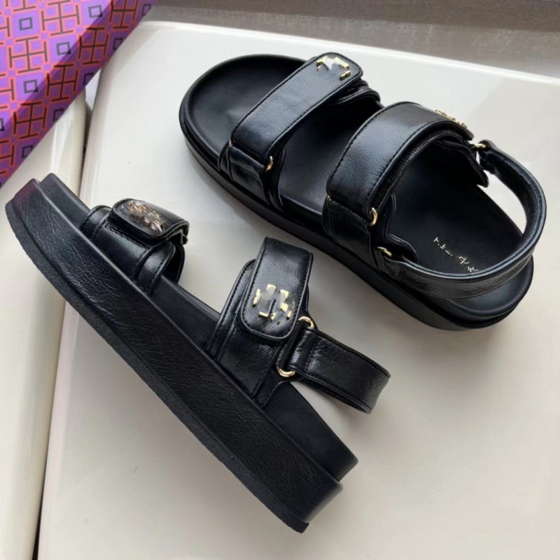 Ρωμαϊκά σανδάλια με στρογγυλό δάχτυλο, επάνω μέρος από γούνα προβάτου, επένδυση από δέρμα αρνιού, κλείσιμο Velcro, σόλα από καουτσούκ