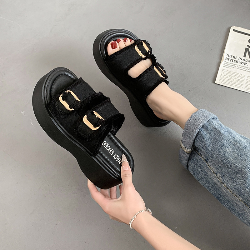 Șlapi denim cu platformă, curea simplă – vârf rotund, talpă din cauciuc, brand Jianbu, lansare în primăvara 2025