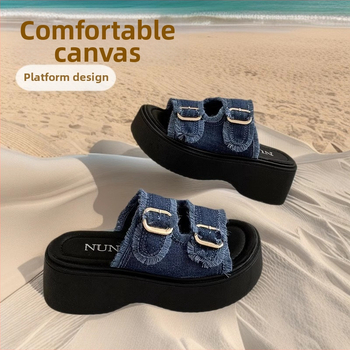 Džinsinių platforminių sandalų su vienu dirželiu ir sagtimi, apvali nosis, gumos padai