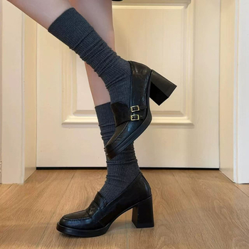 Odiniai loafers, britų stiliaus, viršus iš karvės odos, storas kulnas 6–8 cm, gilus įėjimas