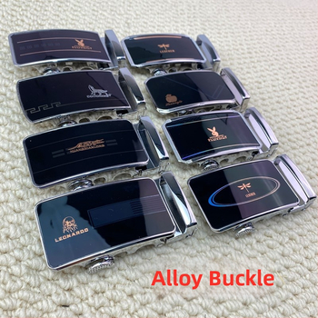 Automatinė diržo sagtis iš lydinio, stačiakampio formos, skirta lauko naudojimui, verslo stilius.