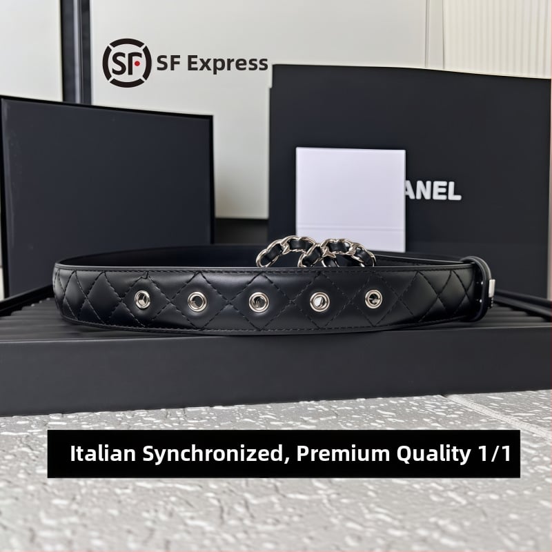 Moteriška juosta su varine ovaline sagtimi, lygi sagtis, raidžių raštas, laisvalaikio stilius