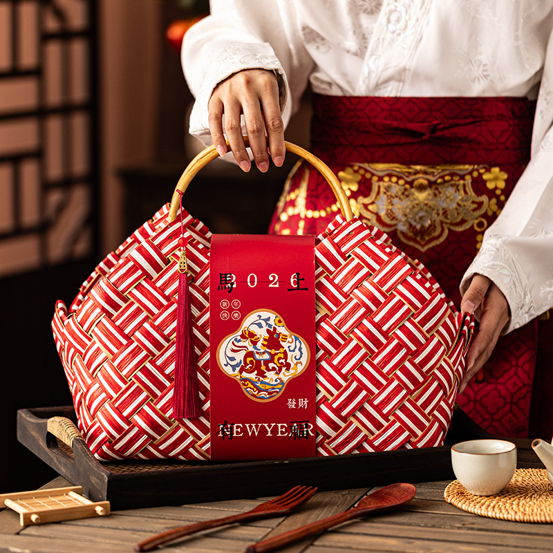 Бамбукова ръчно плетена подаръчна кошница за Нова година, китайски стил; материал: бамбук; изработка: плетене от бамбук; марка Hassan packaging