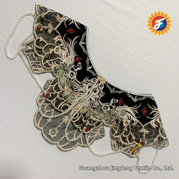 Детски аксесоар за дрехи с водноразтворима бродерия, облачна бродерия на раменете, мотив пеперуда върху яка и мънистени акценти