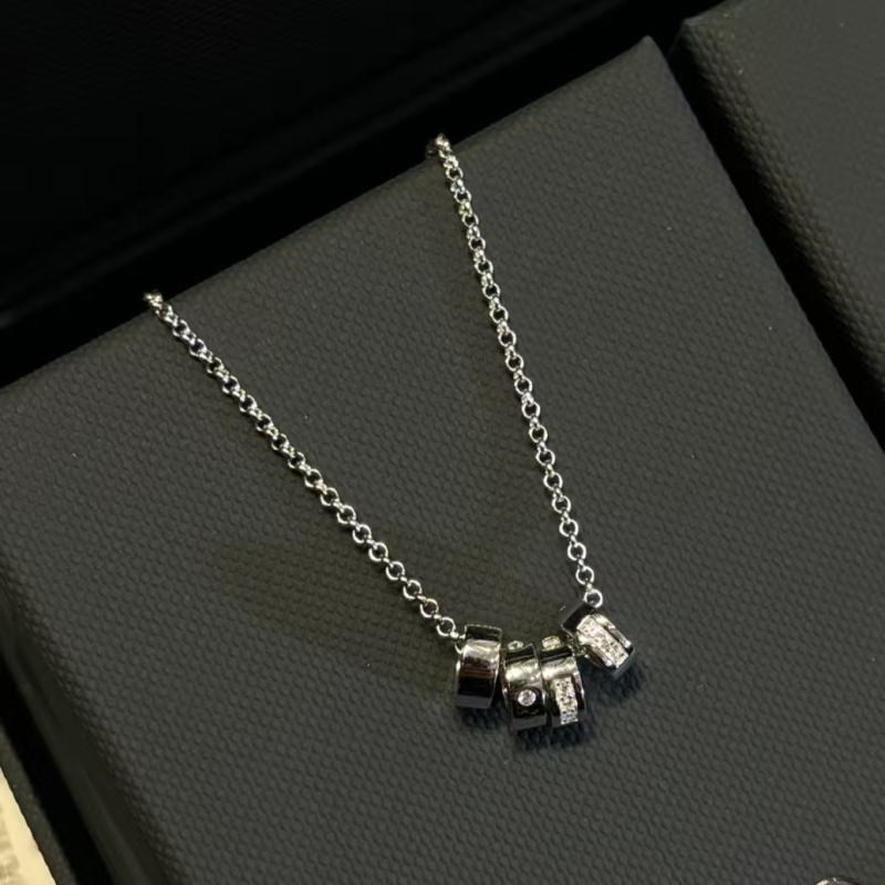 Ogrlica Morse Code s perlama – kružni dijamantni privjesak, miješani materijali, Gold and Silver, geometrijski oblik