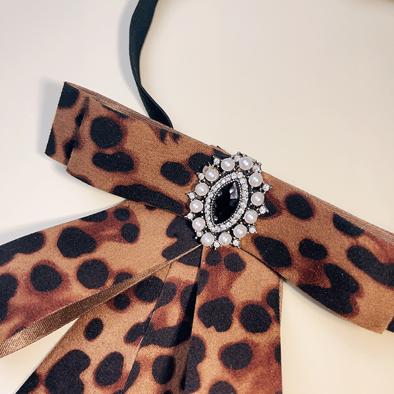 Украса за яка – панделка с цвете, ретро стил, унисекс; Материал: плат; Дизайн: цветово съчетание; Ръчна изработка