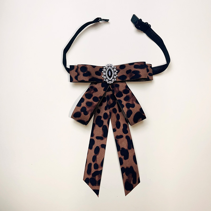 Украса за яка – панделка с цвете, ретро стил, унисекс; Материал: плат; Дизайн: цветово съчетание; Ръчна изработка