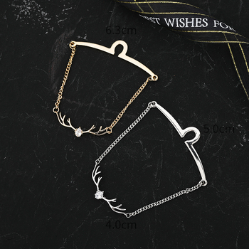 Kaklo klipas su elnio galvos motyvu ir kutų grandine, elektroplatinė lydinys, plokščias galvos stilius