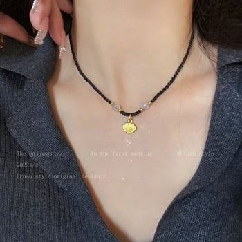 Nyaklánc kézzel szőtt ötvözet medállal, kulcscsonti láncon, állítható hosszúságú, nemzeti stílusú dizájn.