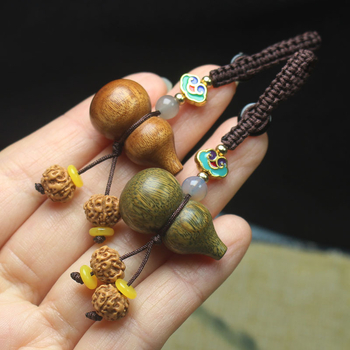 Fából készült kulcstartó, tök alakú, kézműves, etnikus stílus