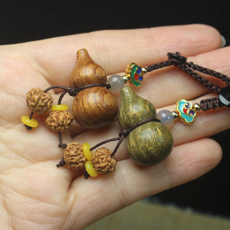 Fából készült kulcstartó, tök alakú, kézműves, etnikus stílus